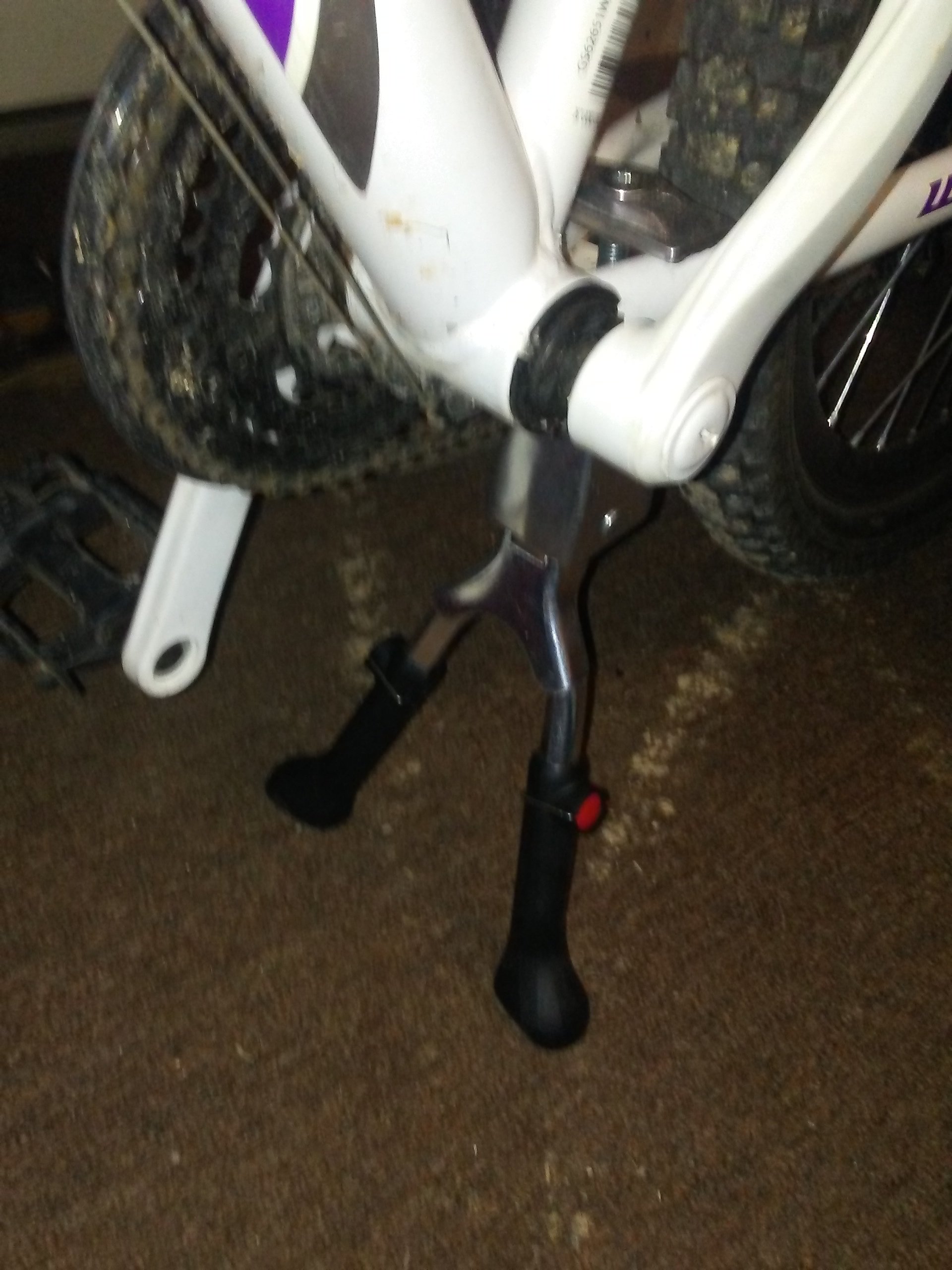 Heavy duty bike online kickstand