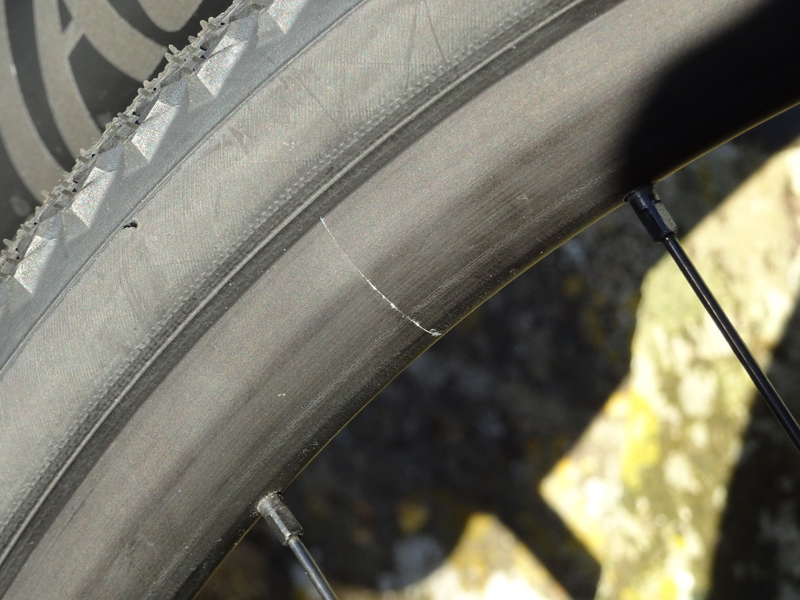 Cracked bike sale rim