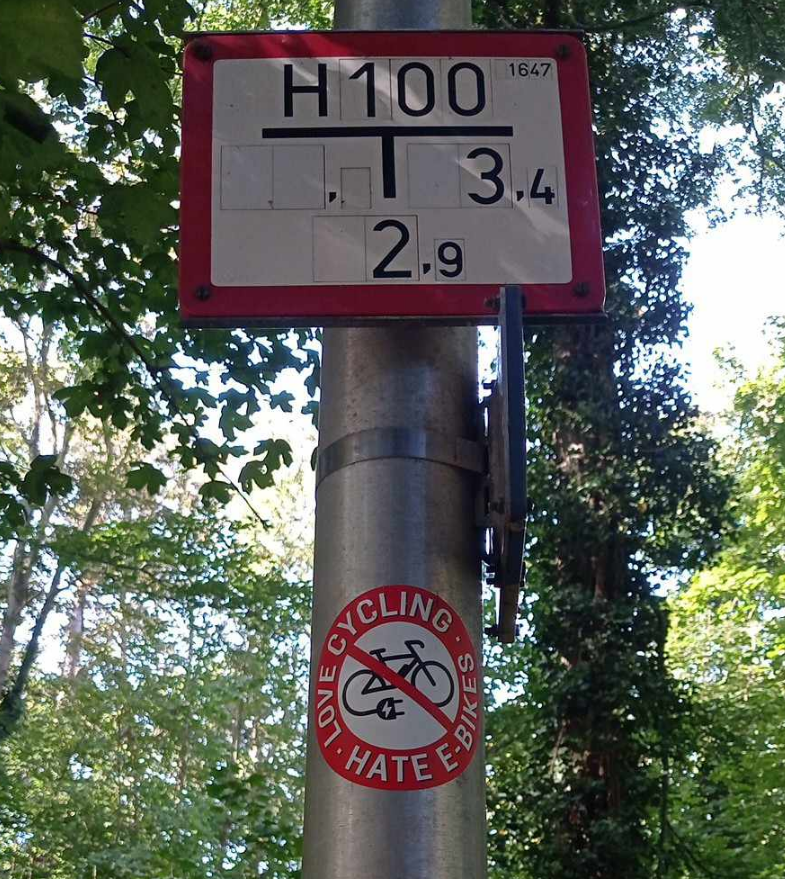 1695837233642.png