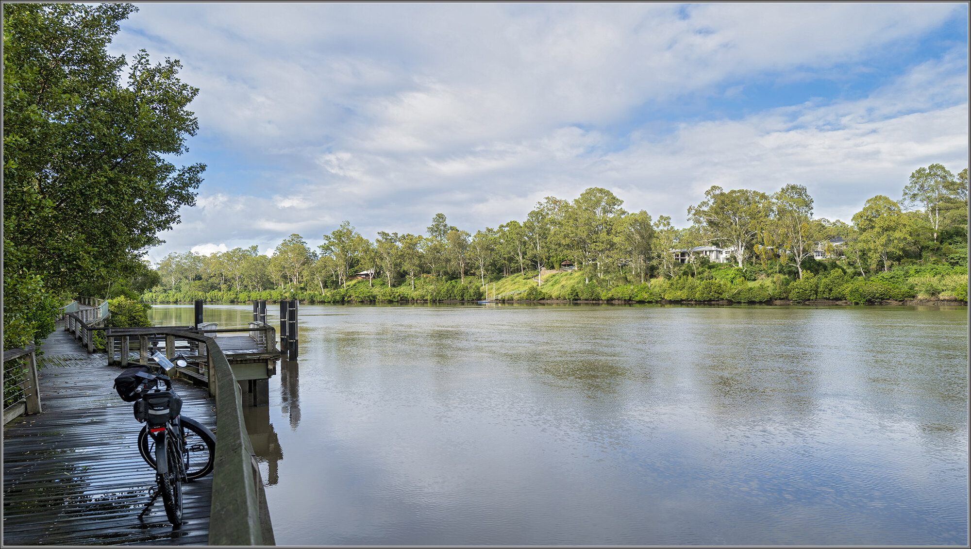 Brisbane River : Sherwood