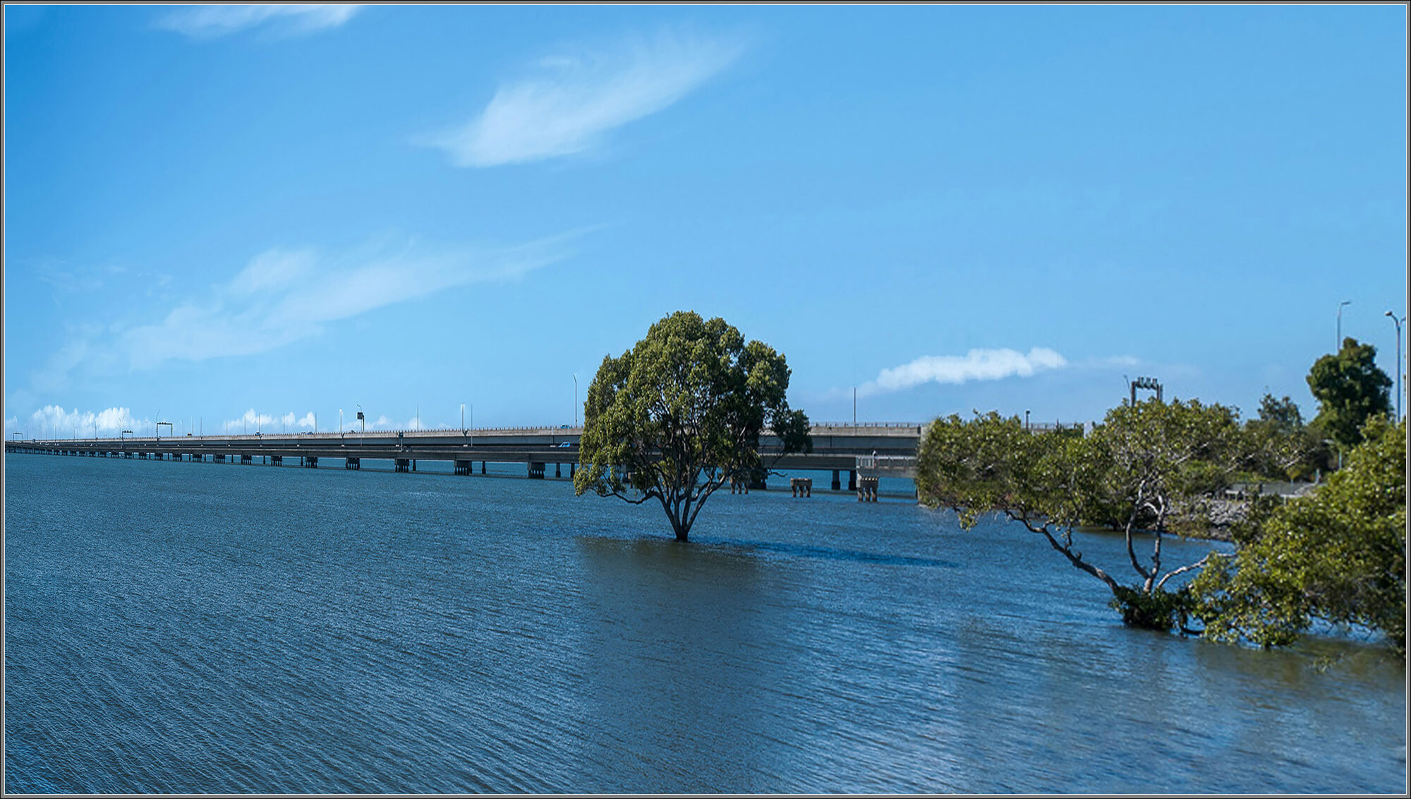 Houghton Highway Bridge : Hays Inlet, Queensland