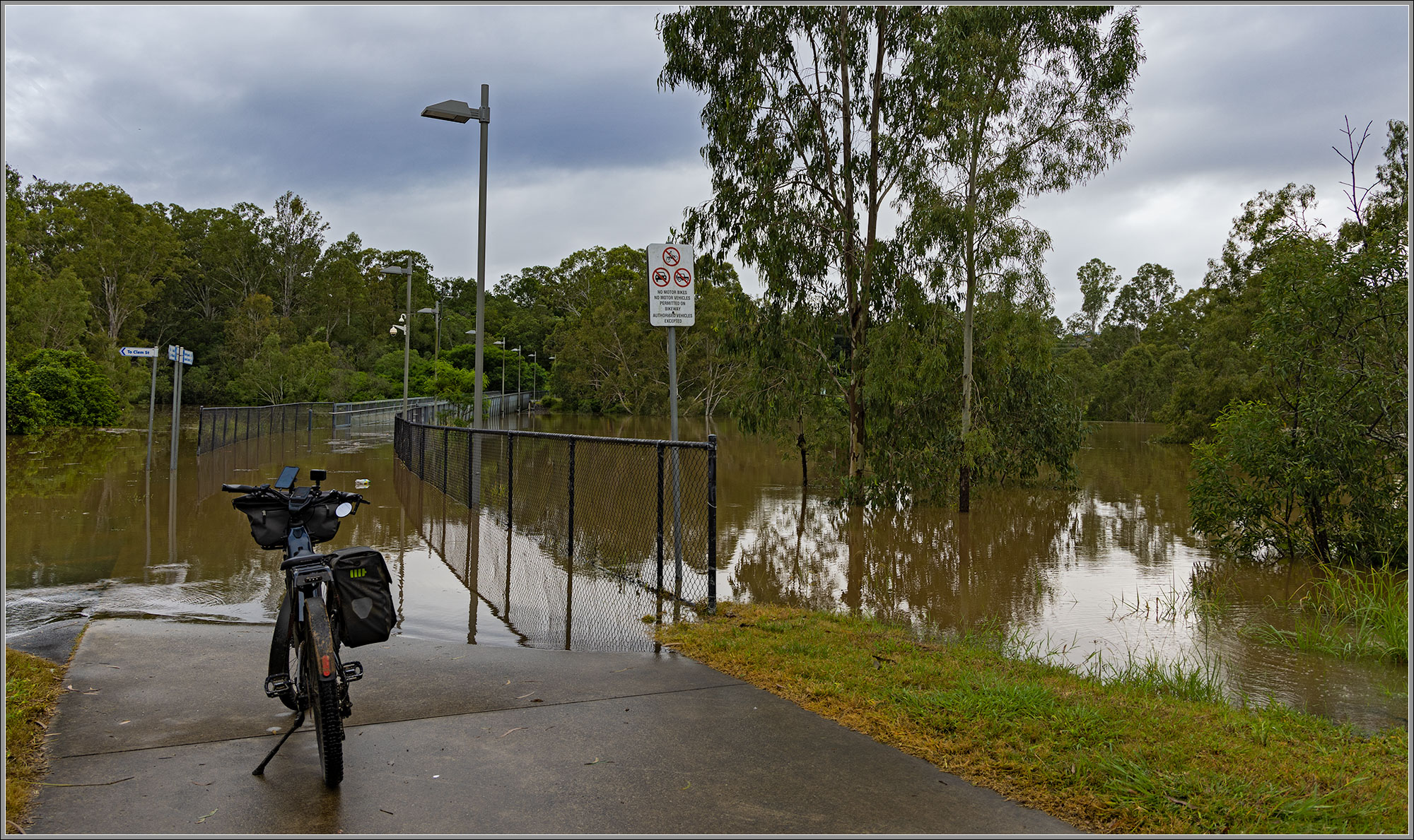 Brassall Bikeway at Mihi Creek