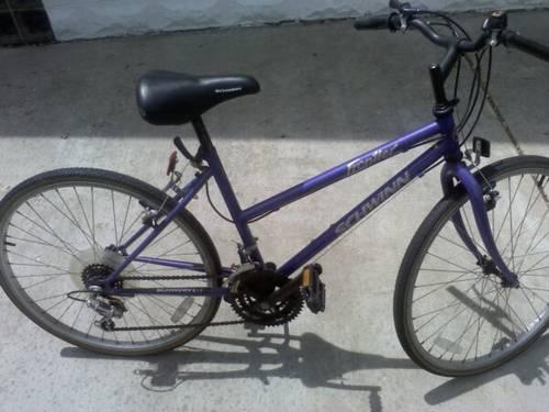 26-inch-women-s-schwinn-frontier-americanlisted_33588039.jpg