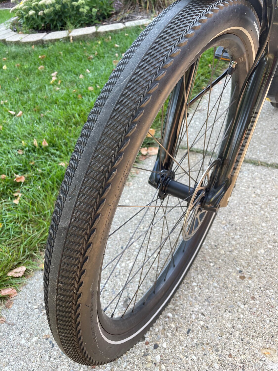 bike tire1.jpg