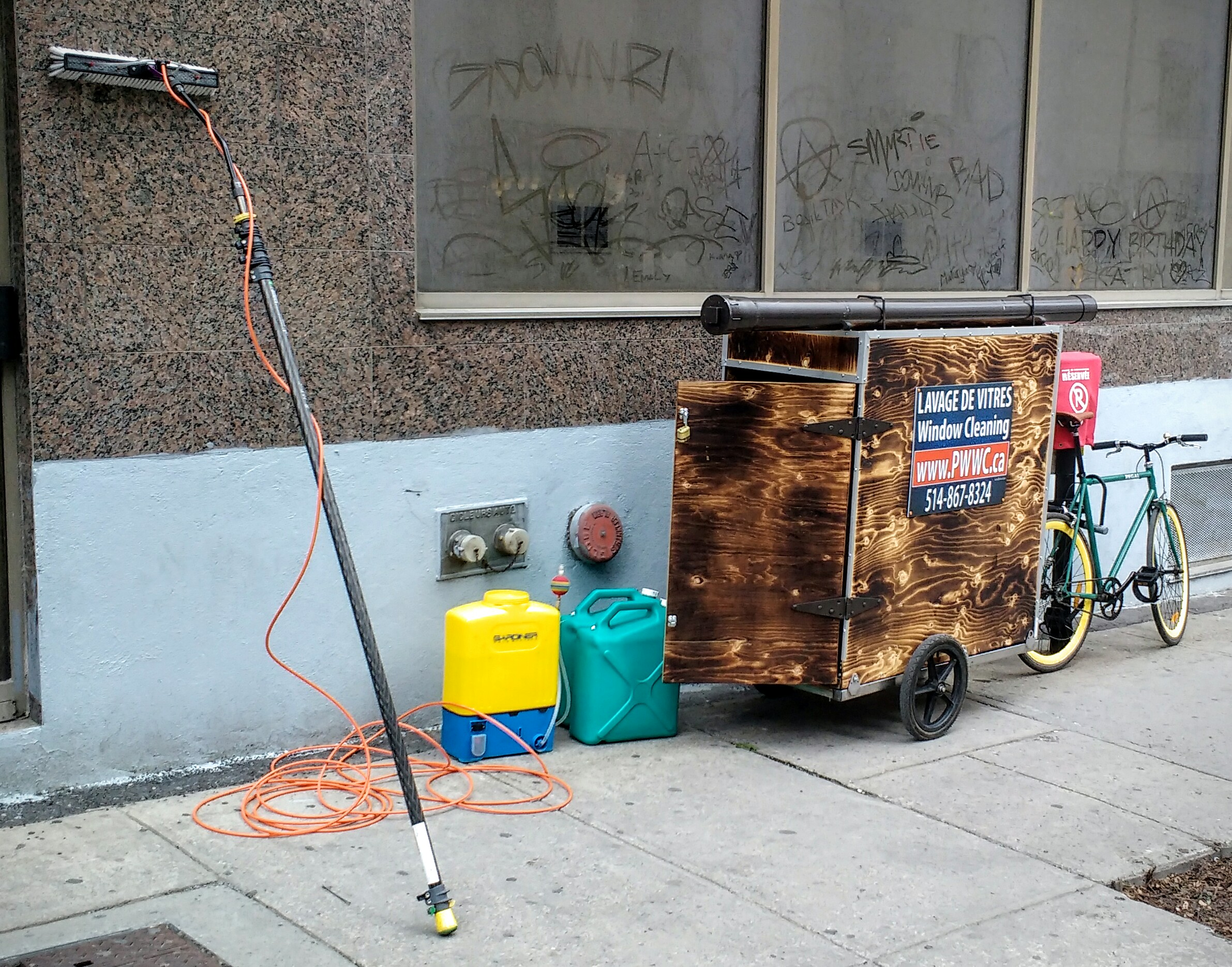 Bike Trailer downtown .jpg