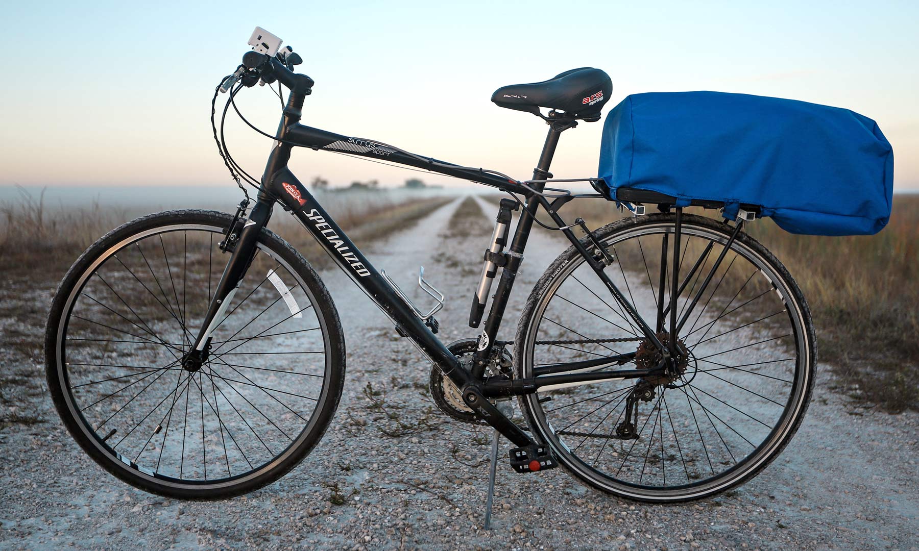 CycleWing-bike-sail_collapsible-rack-mounted-wind-powered-bicycle-sail_packed.jpg