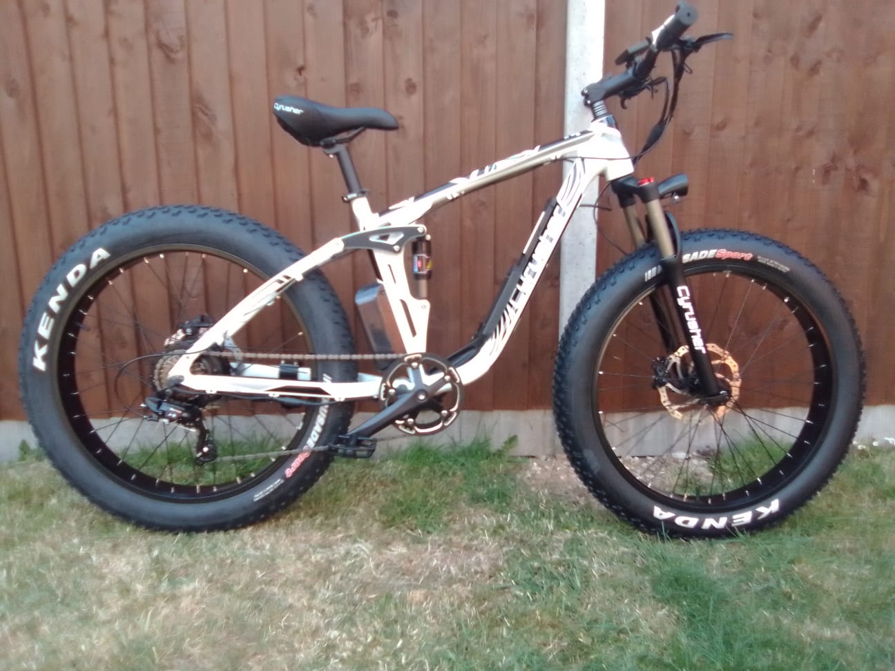 Hi there Here s my first post Herts UK Bike Cyrusher XF800