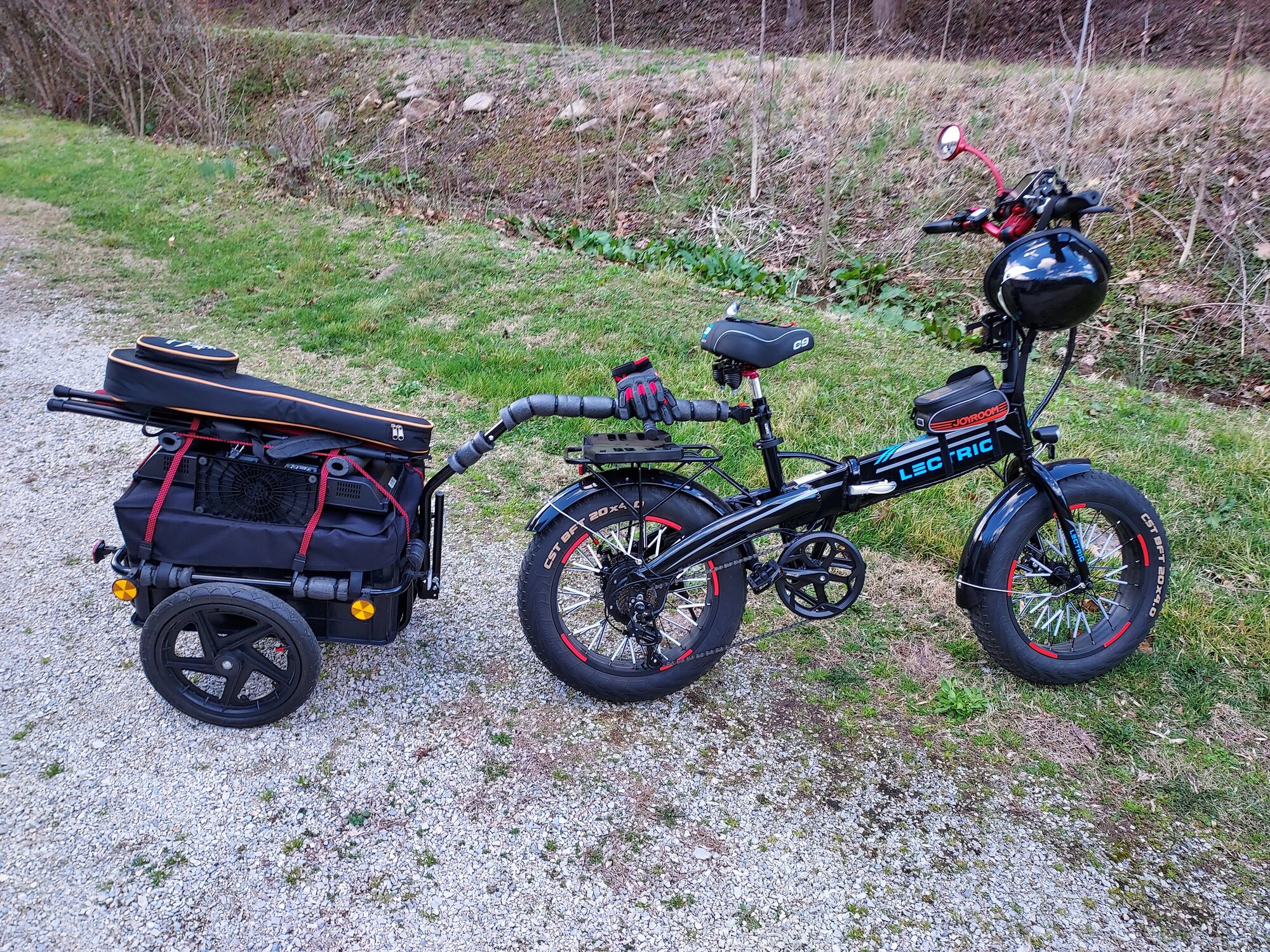ebike and trailer.jpg