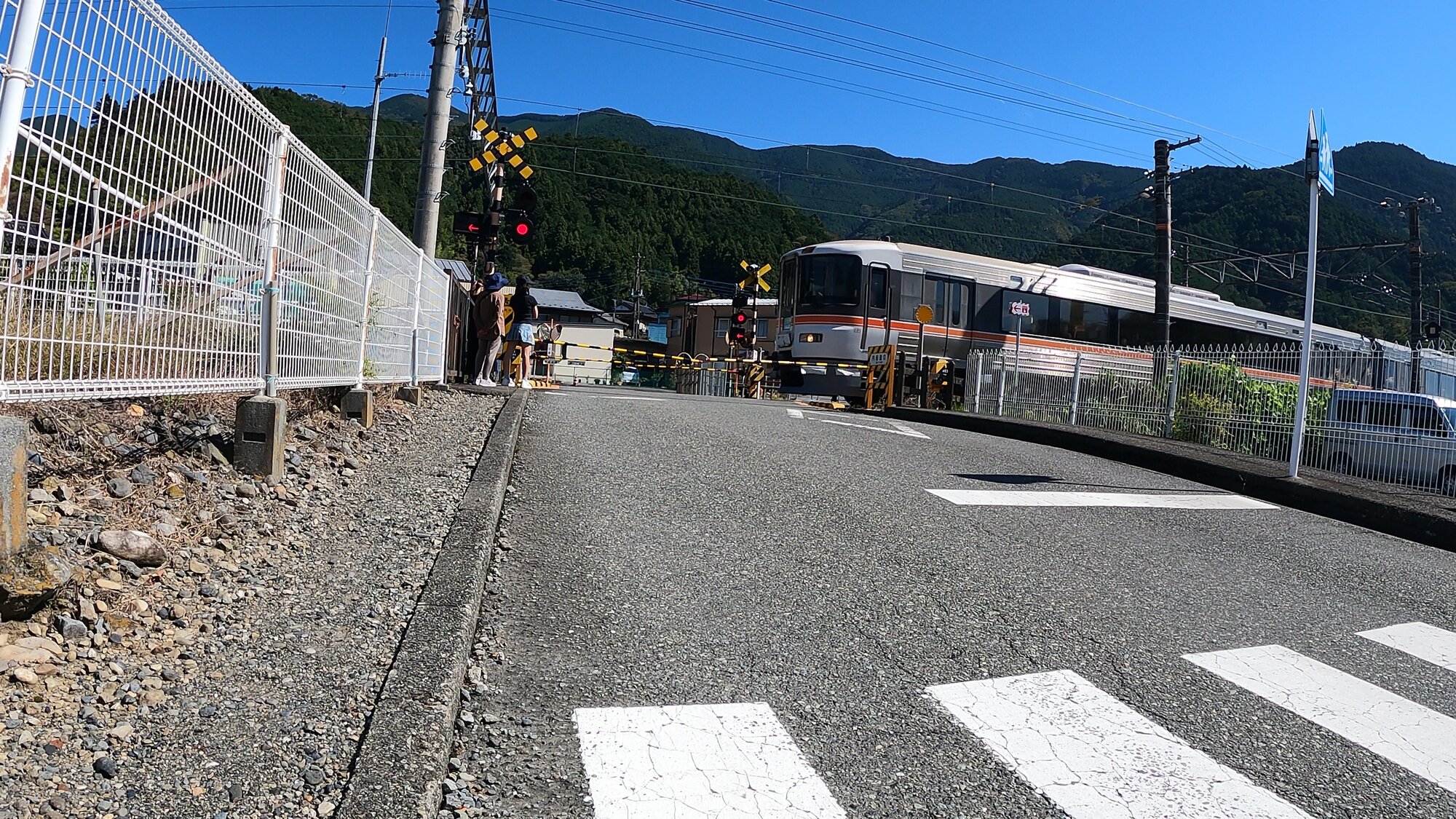 GH013915 - frame at 0m7s.jpg