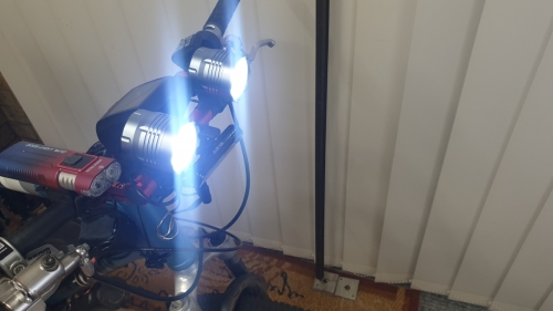 HEADLIGHTS-02.jpg