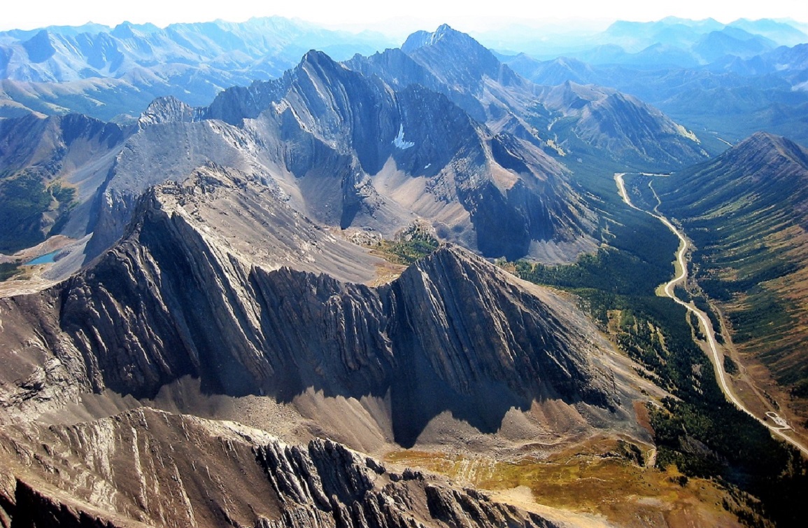 Highwood Pass.JPG