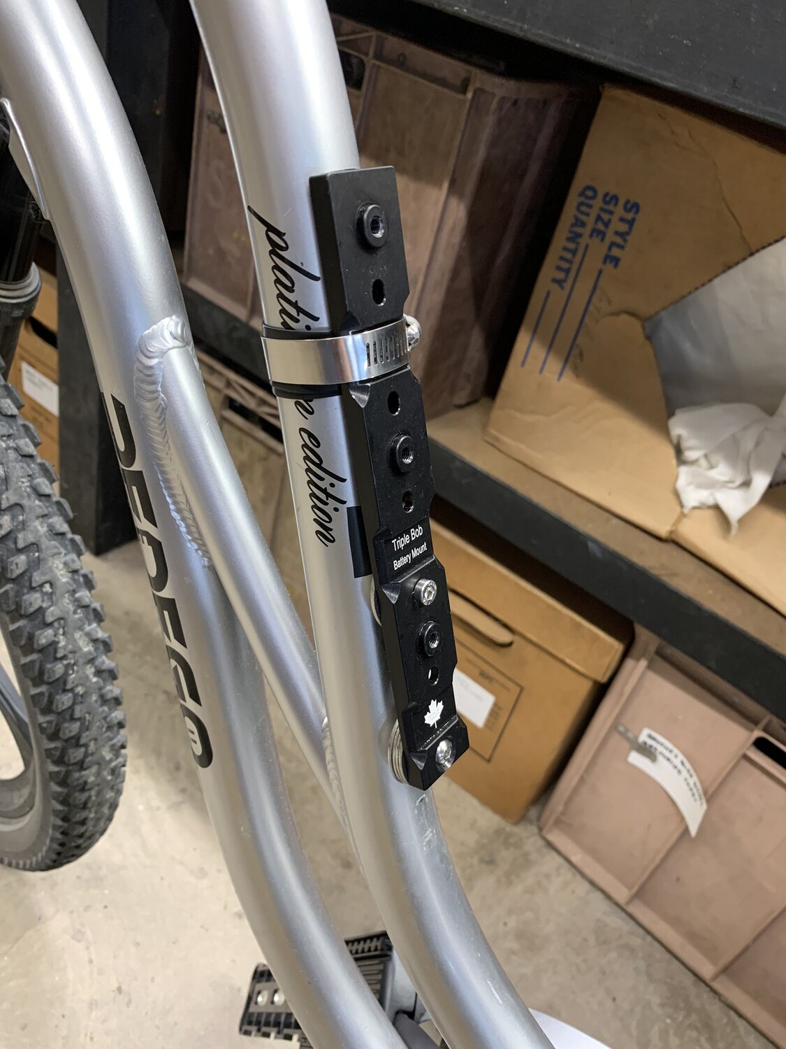 Downtube store battery mount