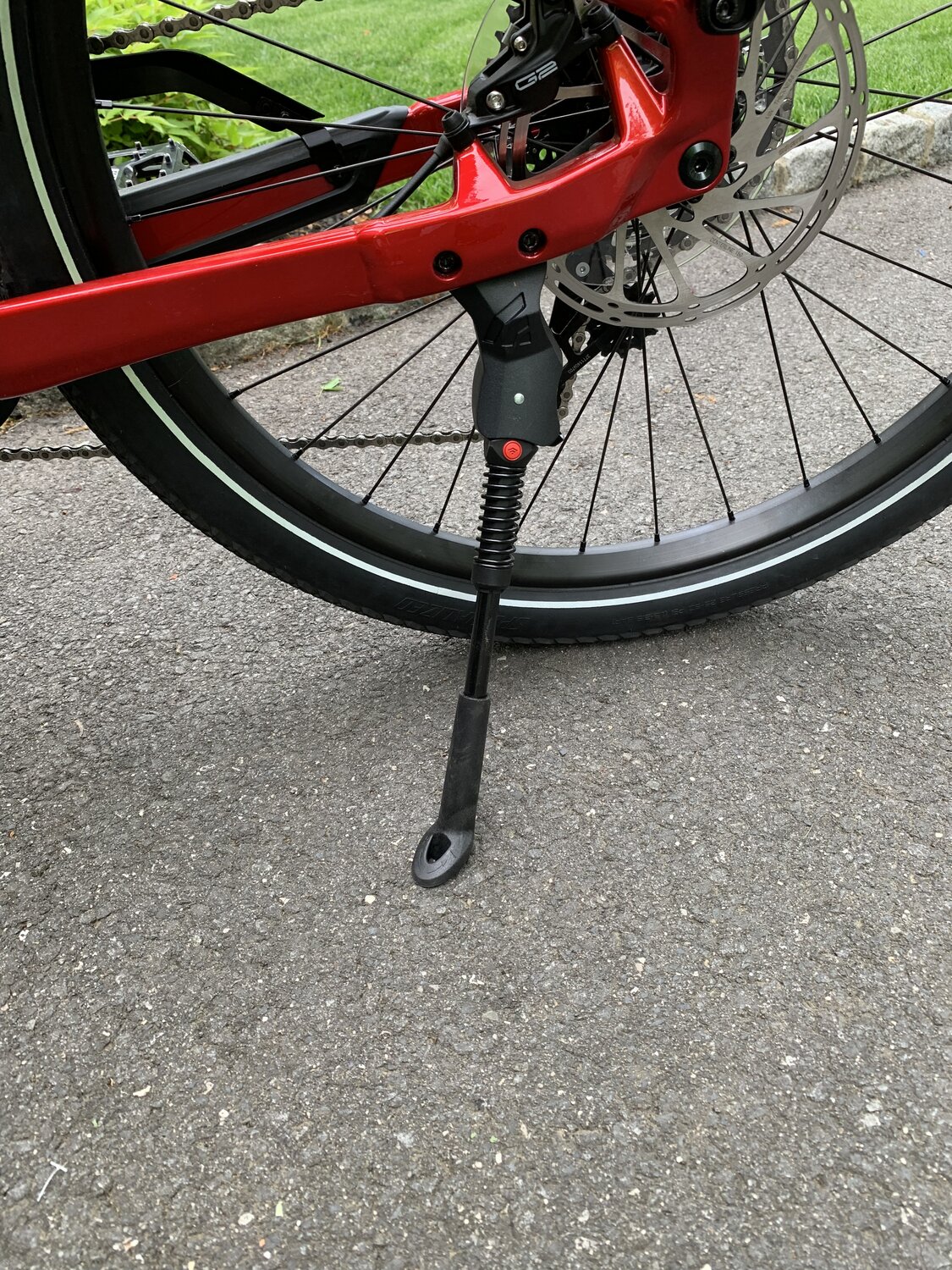 Specialized sirrus online kickstand