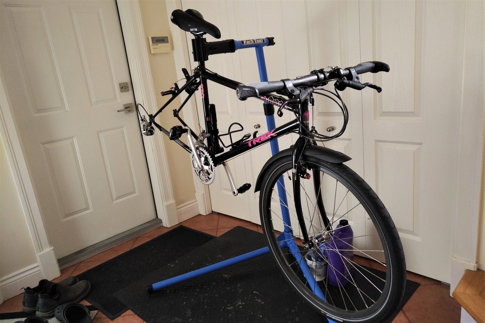 Bike repair stand for carbon online frame