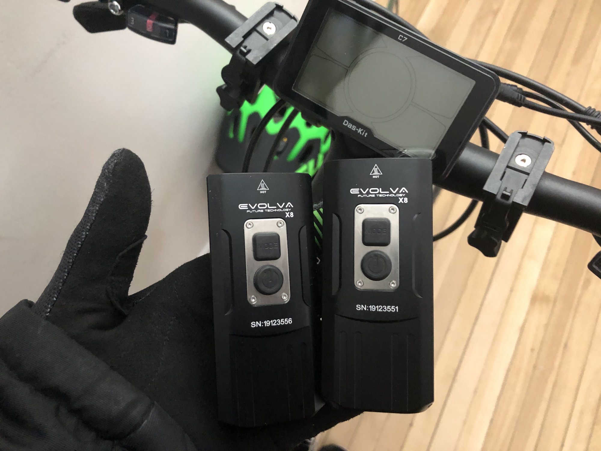 Handlebar Lights Review Evolva Future Technology X8 1800 Lumen