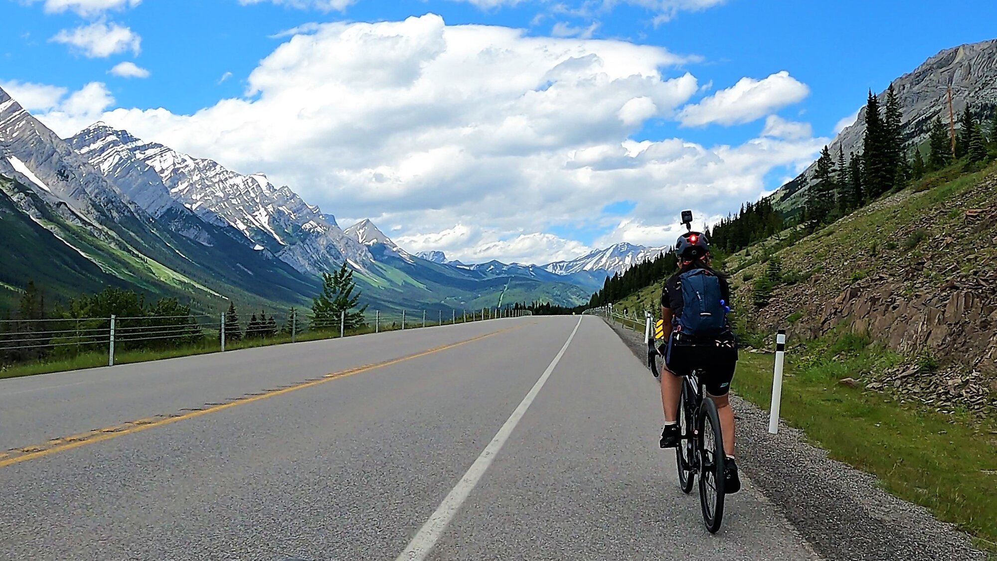 Mountain Range Hwy 40.jpg