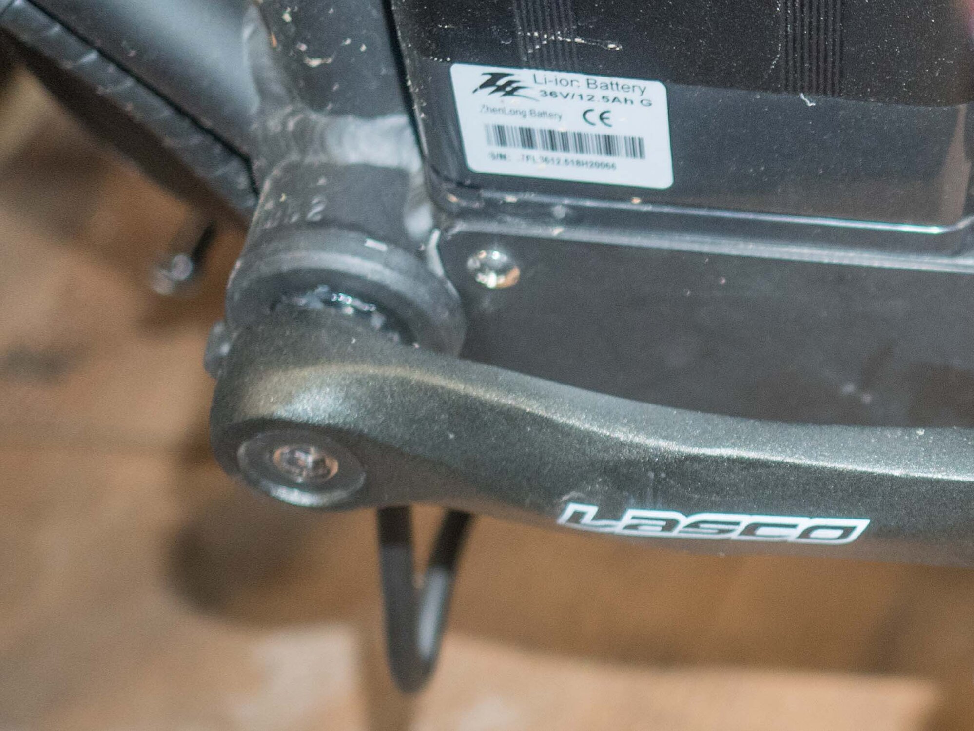 attaching pedals to bike