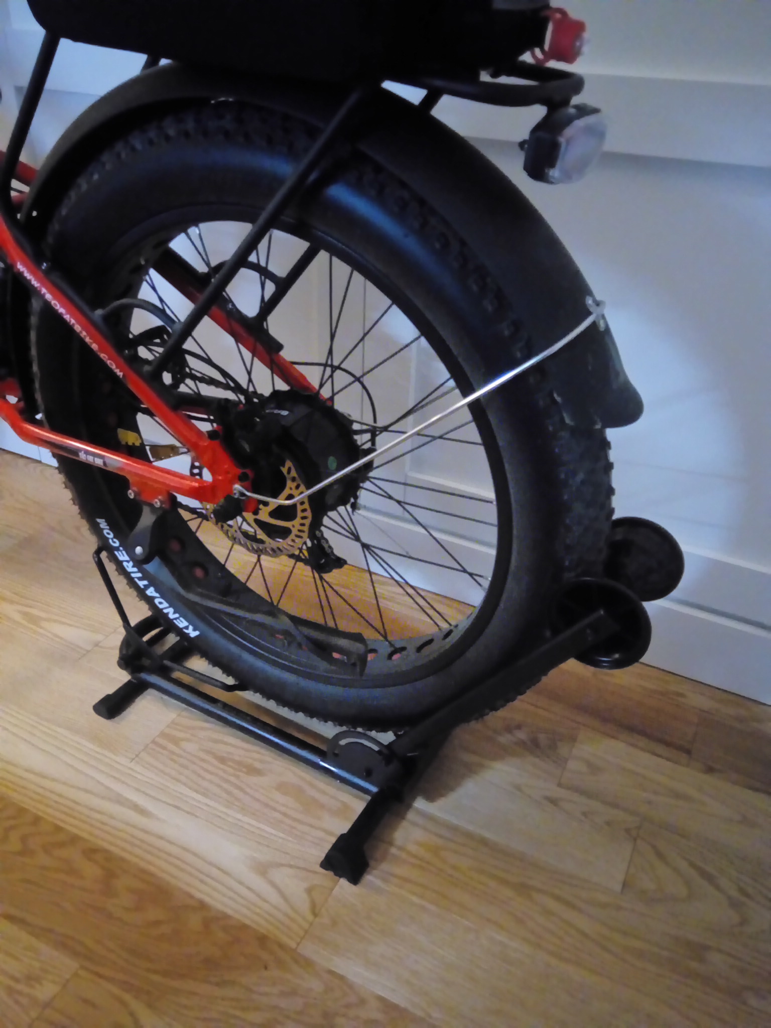 Fat tire best sale bike floor stand