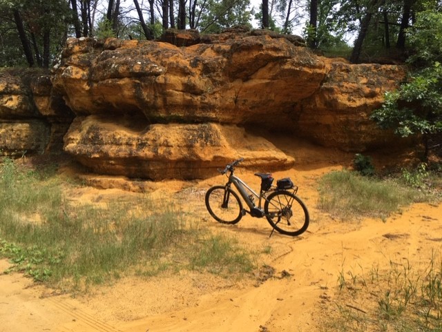 Red cliff & ebike.jpg