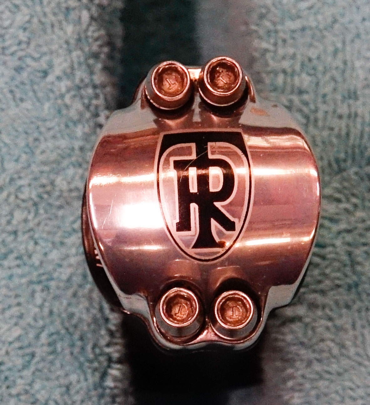 RitcheyStem100mm_17deg-Front-TitaniumBolts.jpg