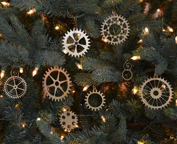 Steampunk-Gear-Christmas-Ornament.jpg