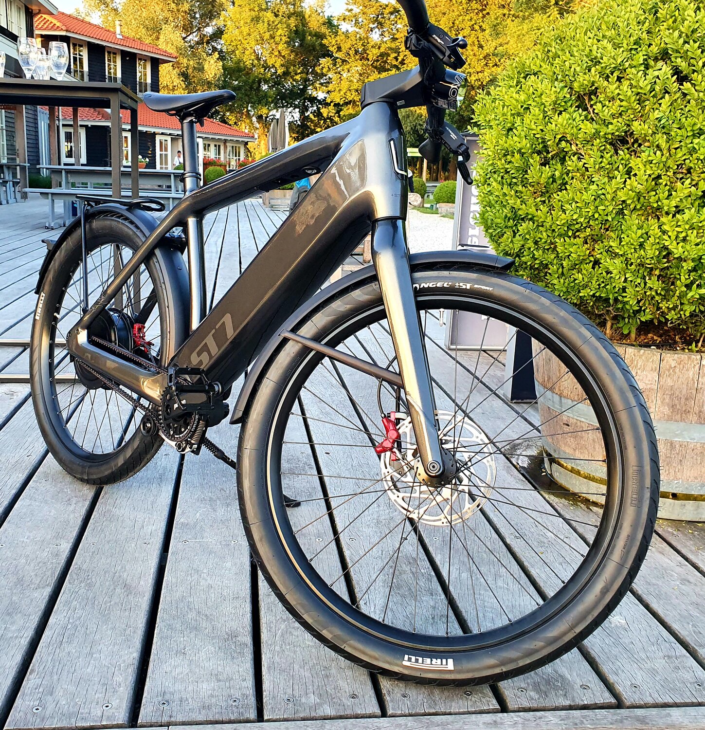 Stromer ST7 Platinum Grey 2.jpeg