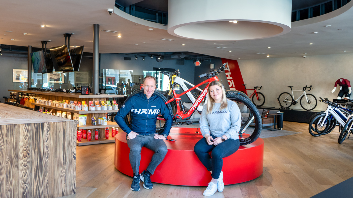 Thomas_Anja_Binggeli_inside_Shop_2.jpg Thomas_Anja_Binggeli_inside_Shop_2.jpg