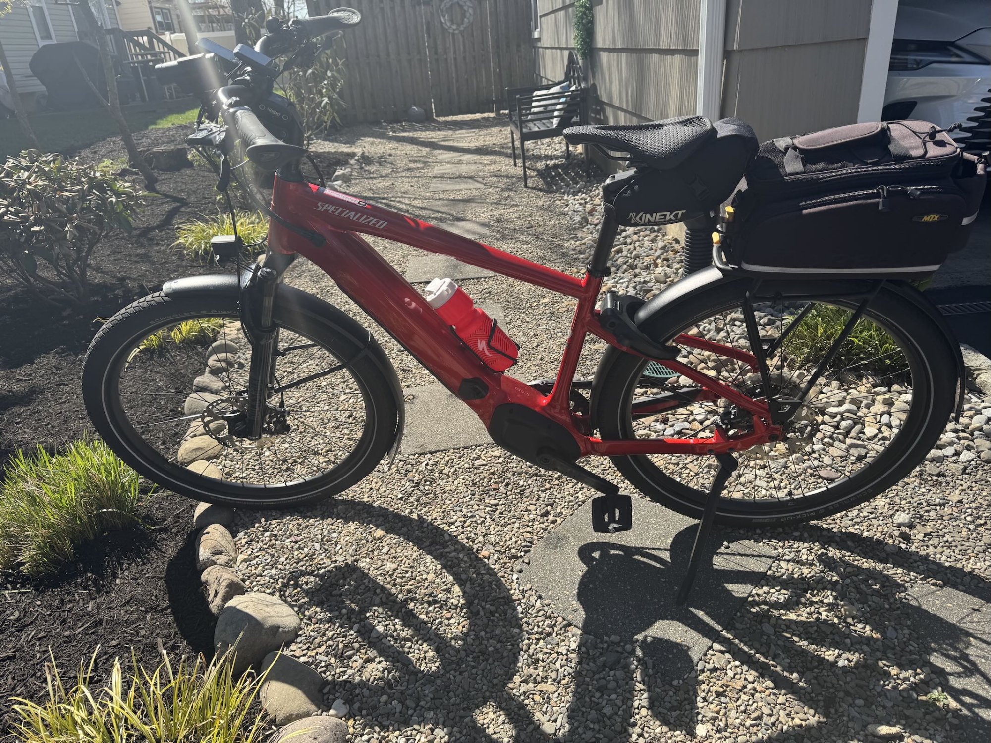 Vado 5.0 L Side View (with bags on).jpeg