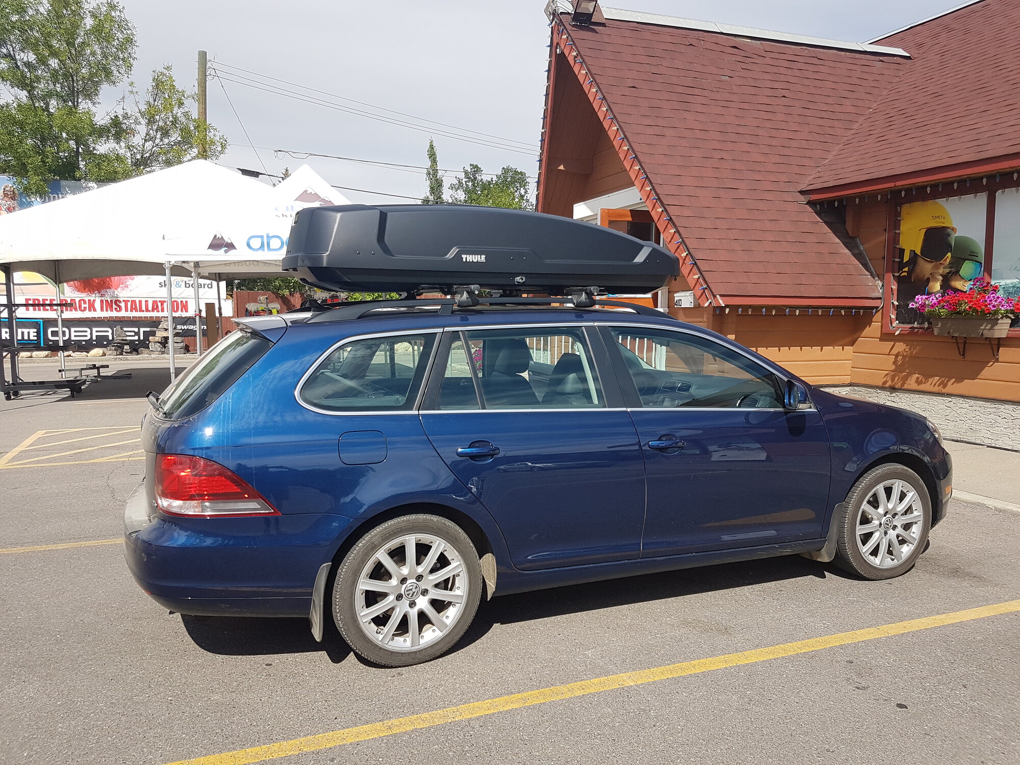 VW&Thule.jpg