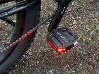smart-led-bike-pedals-from-redshift-sports.jpg