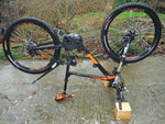 safely-flipping-an-electric-bike-with-wood-under-bars.jpeg